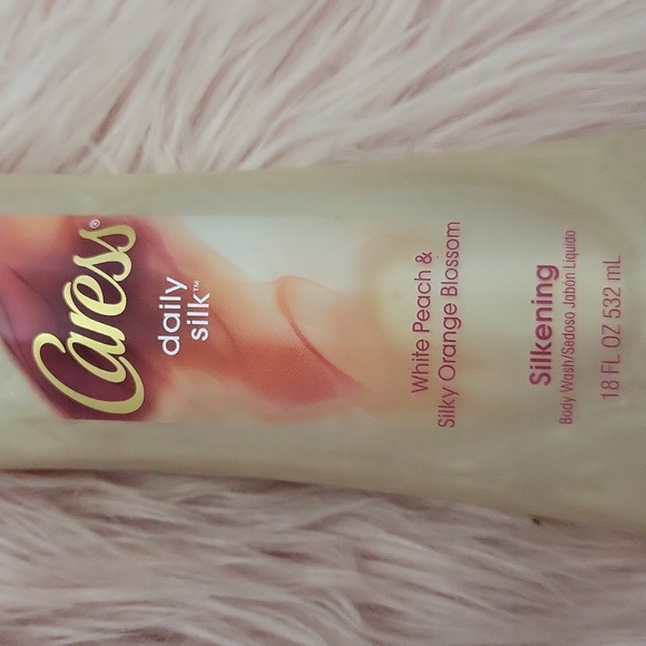 RARE!! Brand New DISCONTINUED CARESS DAILY SILK BODY WASH - Picture 3 of 3